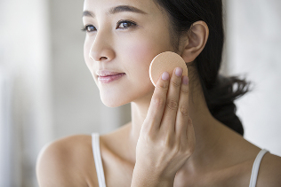 Korejski lice briga za skidanje šminke